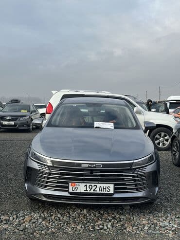 BYD : 2024 г., 1.5 л, Гибрид, Седан