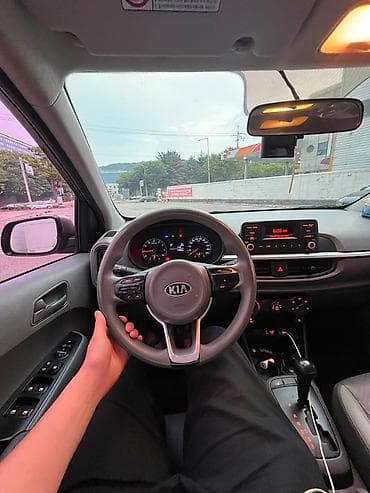 mini cuper: Kia Picanto: 2021 г., Автомат, Бензин, Хэтчбэк — 8