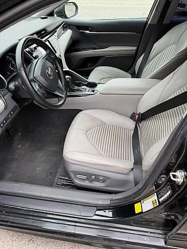 чк тай: Toyota Camry Hybrid, седан, черный цвет кузова.Марка: Toyota Camry 70 — 3