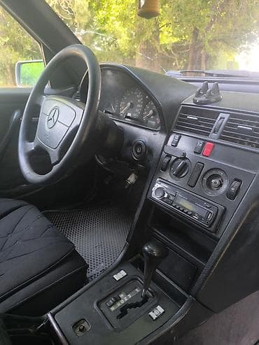 Mercedes-Benz C-Class: 1993 г., 2.2 л, Автомат, Бензин, Седан — 7