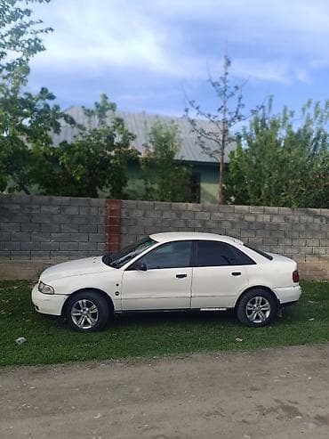 продаю ауди а4: Audi A4: 1995 г., 1.6 л, Ручные, Бензин, Седан — 5