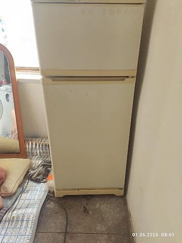 mini refrigerator: Холодильник Stinol, Двухкамерный — 1