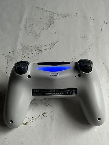 ps2 android: Беспроводные геймпады Sony DualShock 4 (один белый оригинал, второй — 2