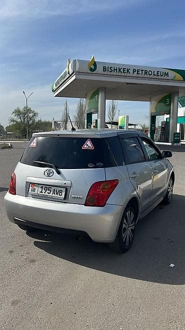 Toyota: Toyota Ist: 2004 г., 1.3 л, Автомат, Бензин, Хетчбек — 2