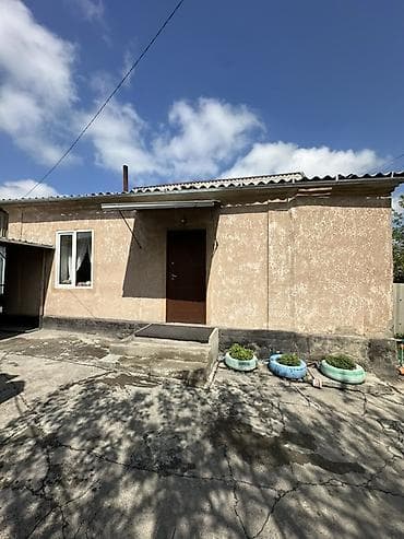 уч: 📍В Сокулуке продаётся дом на участке 9.5 соток. 🏡Дом состоит из 4 х — 2