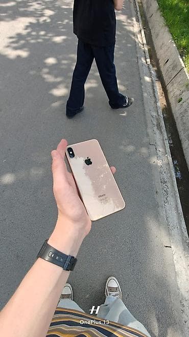 IPhone Xs Max, Б/у, 256 ГБ, Золотой, Чехол, 83 % at lalafo.kg IPhone Xs Max, Б/у, 256 ГБ, Золотой, Чехол, 83 %