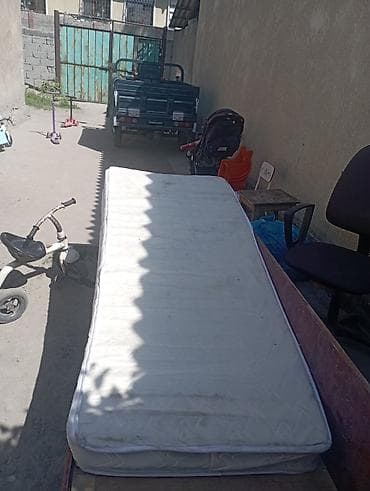 Матрастар: Уктоого арналган матрас, Колдонулган, Бир кишилик, Пружиналуу, Жаккард, Орточо катуу матрастар, Өзү алып кетүү — 1