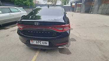 Hyundai Grandeur: 2019 г., 2.4 л, Бензин, Седан