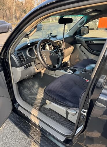 Toyota 4Runner: 2003 г., 4 л, Автомат, Газ, Внедорожник