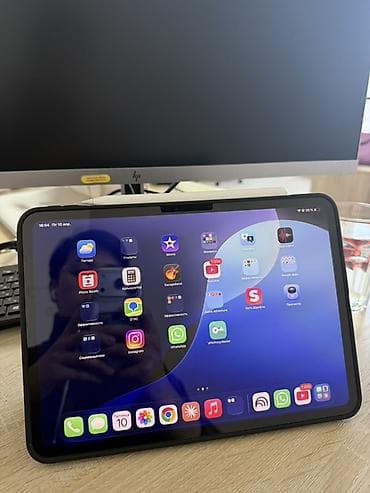 скупка эпл: Планшет, Apple, память 256 ГБ, 10" - 11", Wi-Fi, Б/у, Классический цвет - Серебристый — 1