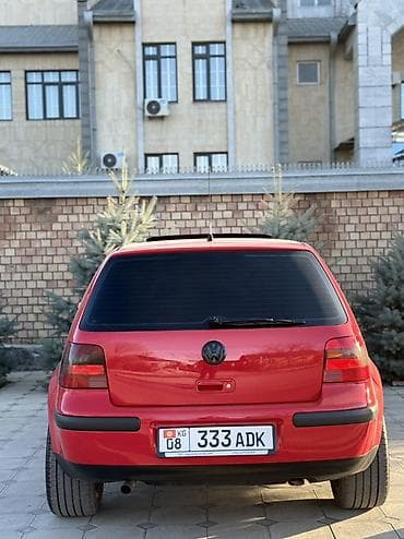 продаю авто по следующим выкупом: Volkswagen Golf: 2001 г., 1.6 л, Механика, Бензин, Хэтчбэк — 5