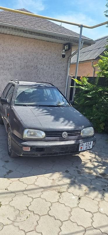 Volkswagen Golf: 1993 г., Хэтчбэк