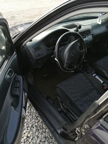 сивик 1996: Honda Civic: 1998 г., 1.5 л, Механика, Бензин, Седан — 4