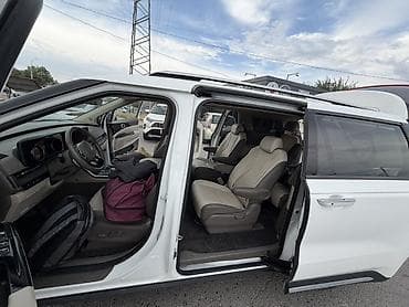 Продажа авто: Kia Carnival: 2021 г., Минивэн — 6
