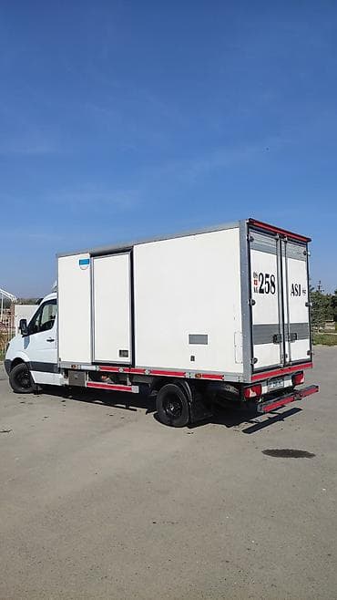 b class: Рефрижератор на базе Mercedes-Benz Sprinter. в идеальном состоянии — 7