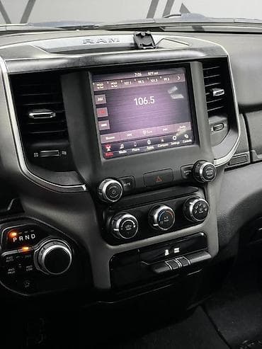 ока: Dodge Ram 1500: 2019 г., 3.6 л, Бензин — 5