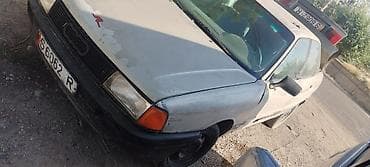Audi: Audi 80: 1990 г., 1.8 л, Механика, Бензин, Седан — 2