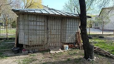 жилой вагончик: Продаю павильон без места. 12 квадратных метров — 5