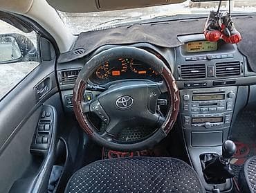 b v d: Toyota Avensis: 2004 г., 2 л, Механика, Дизель, Универсал — 9