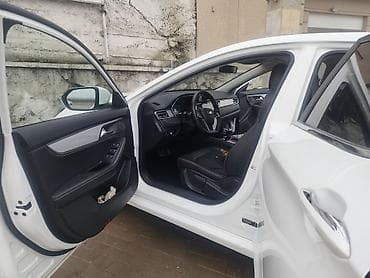 kia sportag: JAC : 2023 г., 1.5 л, Автомат, Бензин, Лифтбек — 7