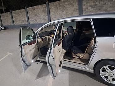 таеьа: Toyota Avensis Verso: 2002 г., 2.4 л, Автомат, Газ, Минивэн — 9