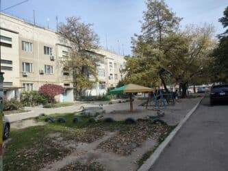 бишкек курулуш квартира: 1 бөлмө, 41 кв. м, 105-серия, 1 кабат, Косметикалык ремонт — 2