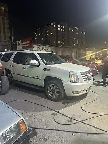 америки: Cadillac Escalade: 2010 г., 6.2 л, Автомат, Бензин, Внедорожник — 1
