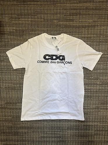 nike tech flece: Белая футболка Comme des Garçons PLAY (CDG) - Классическая модель с — 1