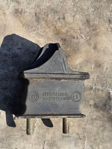 двигател на спринтер: Подушка мотора Mercedes-Benz 1998 г., Б/у, Оригинал, Германия — 13