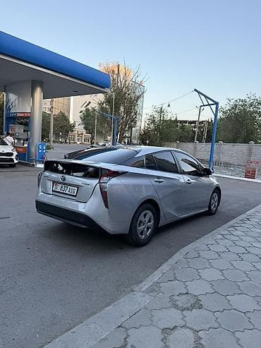 Toyota Prius: 2016 г., 1.8 л, Автомат, Гибрид, Лифтбек — 6