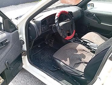 Volkswagen: Volkswagen Passat: 1991 г., 1.8 л, Механика, Бензин, Седан — 4