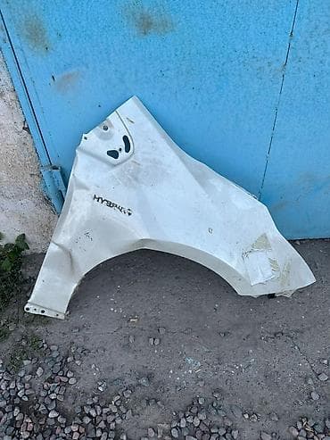 prius 2015: Накладка крыла Переднее левое Toyota, 2018 г., Б/у, Оригинал — 2