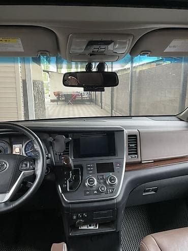 лимузин крайслер: Toyota Sienna: 2015 г., 3.5 л, Автомат, Газ, Минивэн — 4