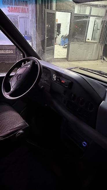 термобудка на газель: Легкий грузовик, Mercedes-Benz, Стандарт, 3 т, Б/у — 6