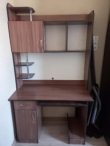 foldable table: Компьютерный стол, С полками — 1