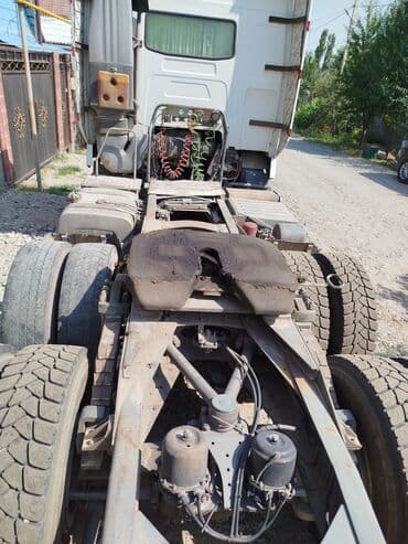 не рабочий авто: Тягач, Howo, 2011 г. — 8