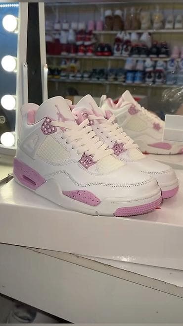 Женская обувь: Кроссовки, 38, Air Jordan, Новый, цвет - Белый, Платная доставка — 1