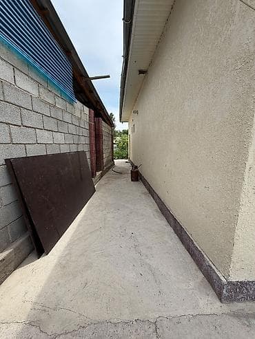 🏡 Продаётся дом в районе Сокулук 📍 Участок — 11 соток ✅ Свет и вода — 9