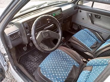 kia singer: Volkswagen Golf: 1987 г., Механика, Хэтчбэк — 6