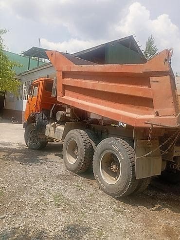 огненный шар: КамАЗ самосвал, оранжевый, 6x4. Основные характеристики: - — 6