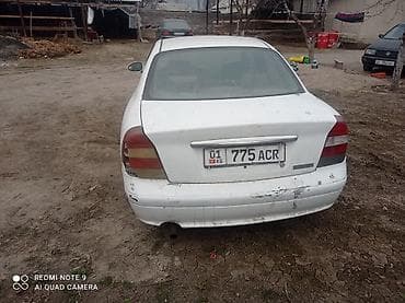 б4 легаси: Daewoo Nubira: 2000 г., Ручные, Бензин, Седан — 4