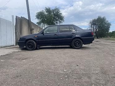Volkswagen: Volkswagen Vento: 1992 г., 2 л, Кол менен иштөөчү, Бензин — 9