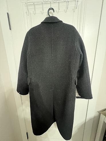 second hand: Женское пальто цвета графит - Длина: миди - Крой: прямой/свободный — 4