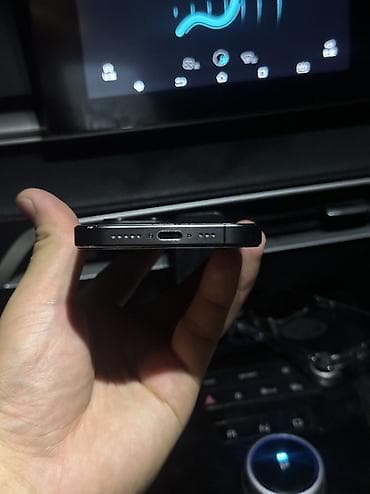 iphone dr: IPhone 15 Pro, Б/у, 128 ГБ, Black Titanium, Чехол, Коробка, 87 % — 9
