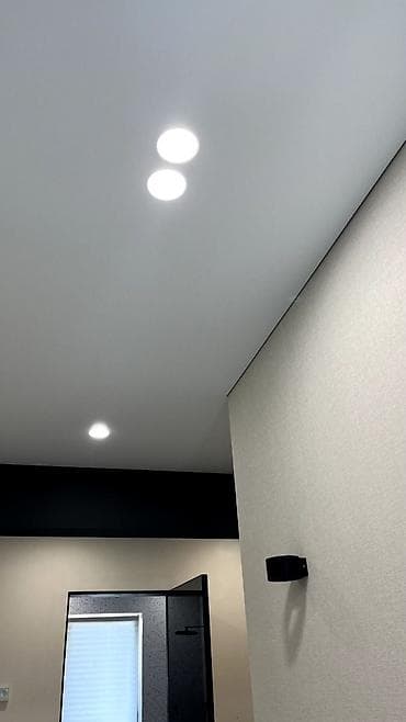 Натяжной потолок: Натяжные потолки и современное освещение под ключ. Что делаем: - — 3