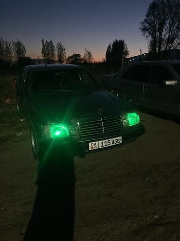 bazar kg: Mercedes-Benz W124: 1988 г., 2 л, Механика, Бензин, Седан — 1