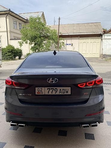 х5 4 4: Hyundai Elantra: 2017 г., Автомат, Бензин, Седан — 5