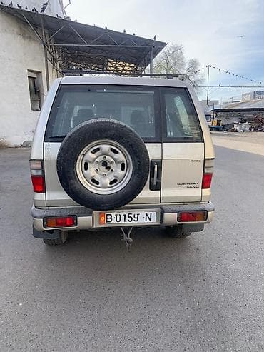 верхний орок: Opel Monterey (Isuzu Trooper), 5-дверный внедорожник. Основные — 5
