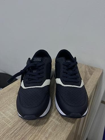 Мырзалардын бут кийими: Эркектердин кроссовкасы, 42, Tommy Hilfiger, Жаңы, түсү - Көк, Өзү алып кетүү — 2