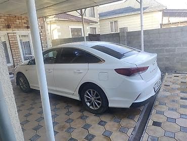 хундай 55: Hyundai Sonata: 2018 г., Седан — 3